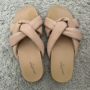 Universal threads tan sandals